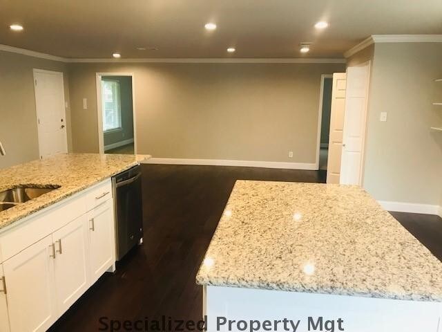 Foto del edificio - 3221 Ranch Dr