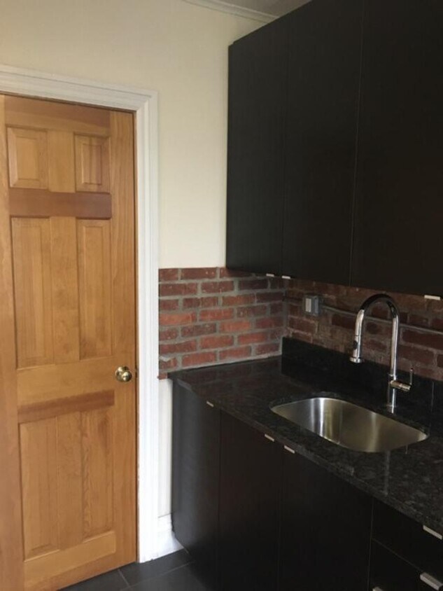 7858 79th Ln Unit 2R, Glendale, NY 11385 Apartments in Glendale, NY