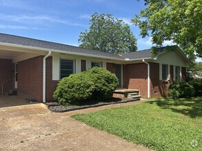 Building Photo - 705 Grove Ave