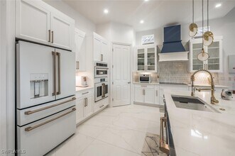 Building Photo - 8957 Shenendoah Cir