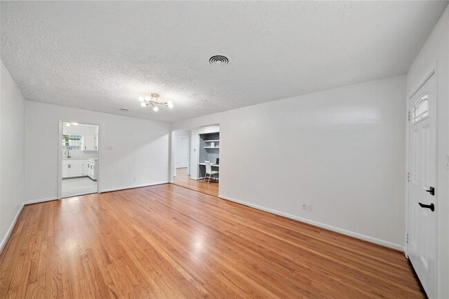 Building Photo - 4510 Billingsley St