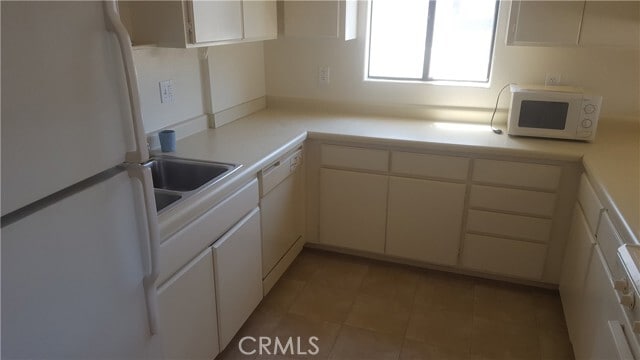 Building Photo - 608 Olive Ave