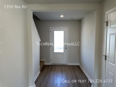 Building Photo - 1350 Nia Rd