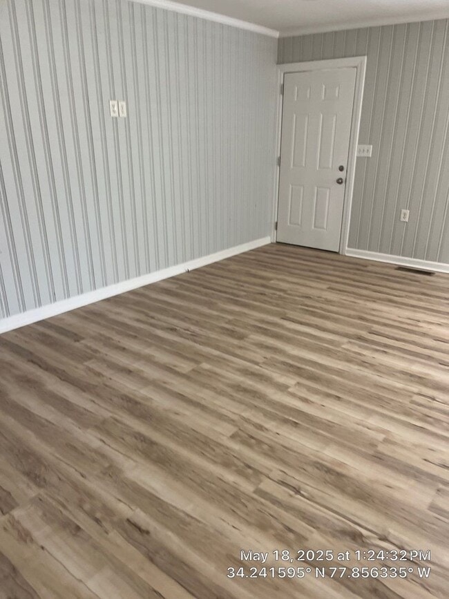 Photo - Updated 2 Bedroom, 1 Bath Home Locate Clos...