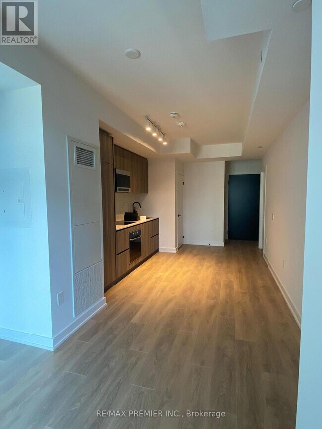 Photo du bâtiment - 127 Broadway Ave