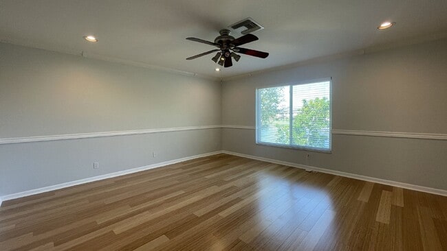 Photo - Beautiful 4BR Waterfront Home in Lakes of Laguna