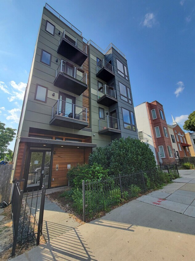 Primary Photo - 1112 Montello Ave NE