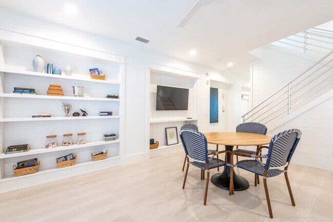 Foto del edificio - 22339 Front Beach Rd