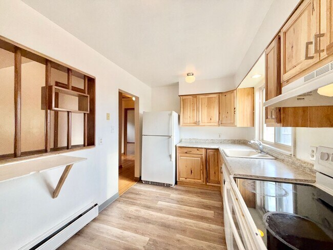 Foto del edificio - 225 Elmwood Dr
