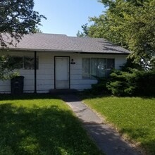 Building Photo - 1208-1210 Vandenburg Ave