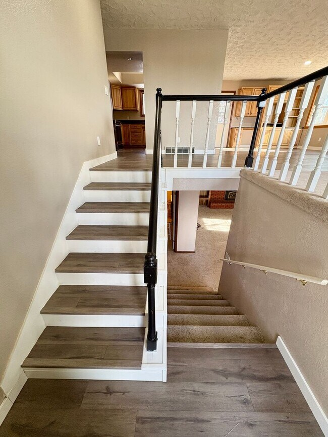 Foto del edificio - Large 3 bedroom house in the Heights! (Items will be removed)