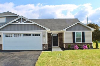 Building Photo - 109 S Peak Dr