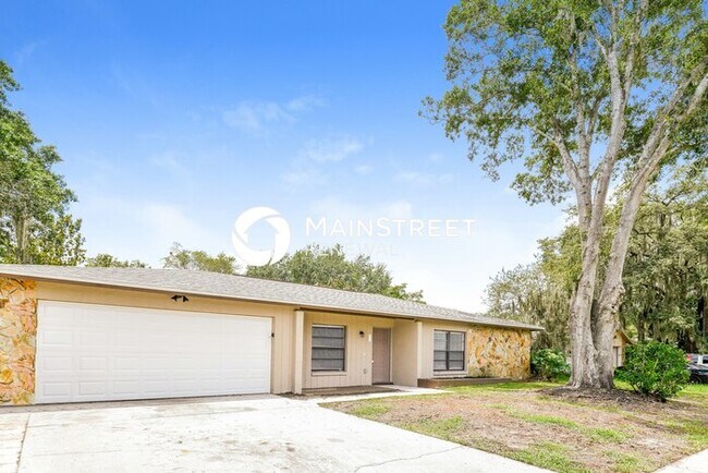 Foto del edificio - 4 Bedroom Pet-Friendly Home in Valrico, FL...