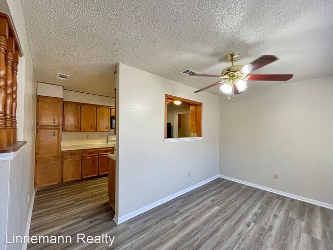 Foto del edificio - 3 br, 2 bath House - 109 South Brook Drive