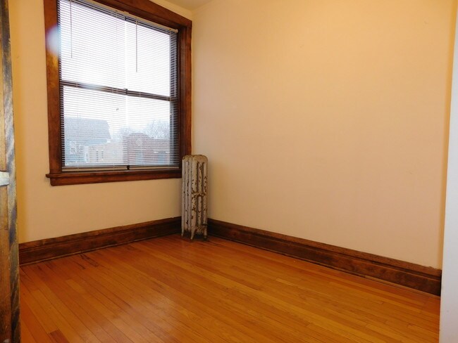 Foto del edificio - 3142 W Fullerton Ave