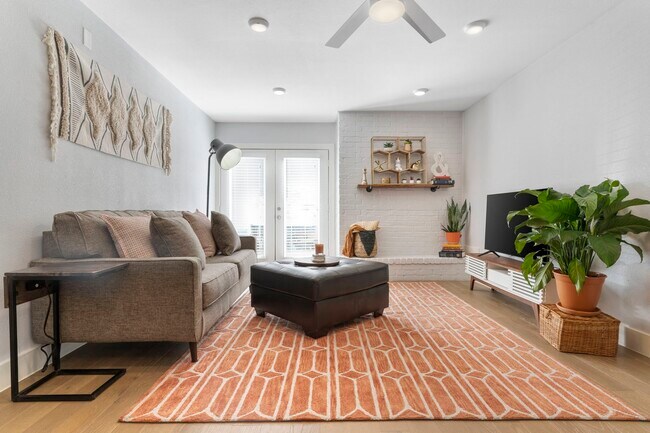 Foto del edificio - 909 Reinli St