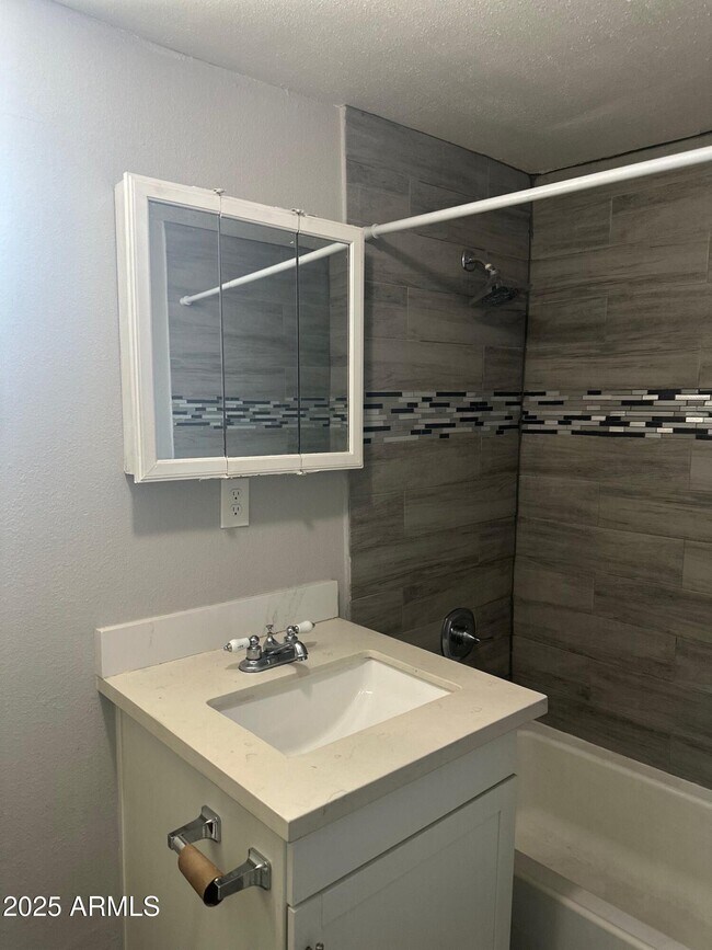 Foto del edificio - 5113 N 17th Ave