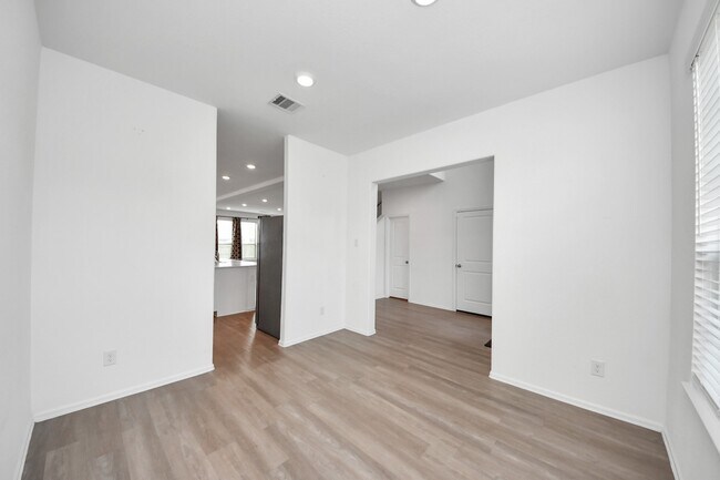 Foto del edificio - 24063 Hawthorn Lks Dr