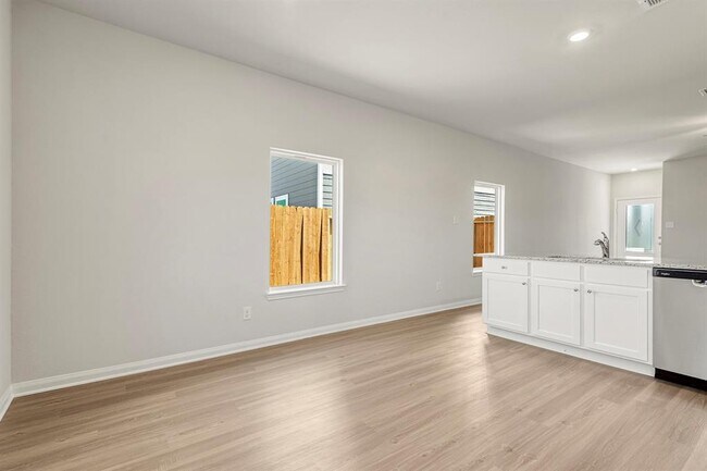 Building Photo - 8210 Sunberry Shadow Dr