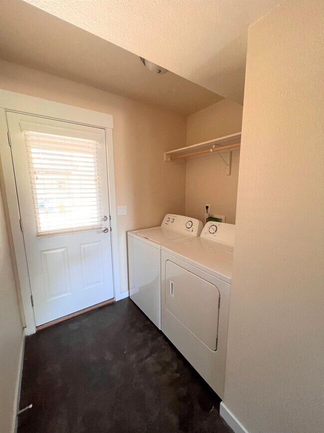Foto del edificio - 8861 W Pine Valley Ln