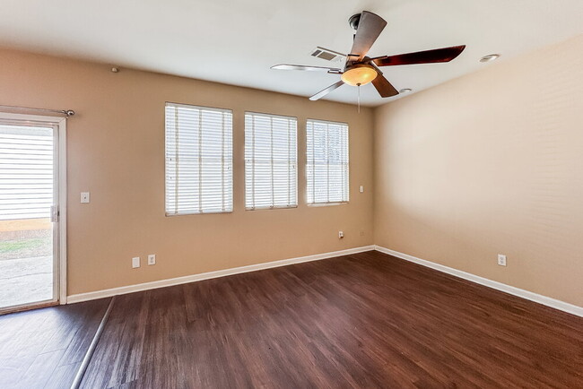 Building Photo - 3625 Roseman Landing