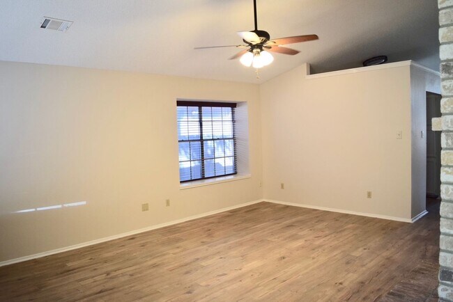 Foto del edificio - 7805 Kincheon Ct