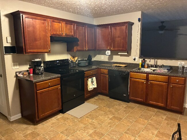 Foto del edificio - 1098 Deshon Trail