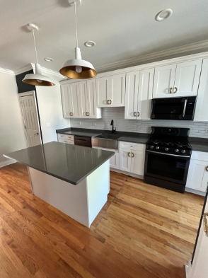 Foto del edificio - 2338 N Ridgeway Ave