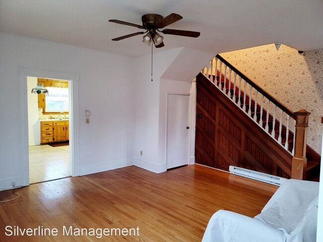 Building Photo - 608 S Main St