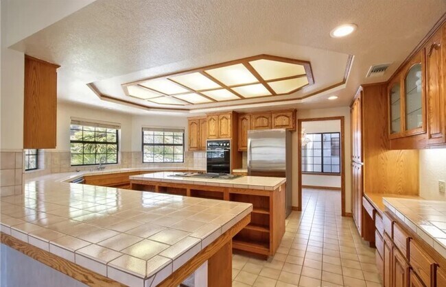 Building Photo - 3456 Los Sicomoros Ln