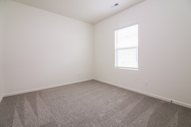 Foto del edificio - Fantastic 3bd/2ba home! Coming soon!