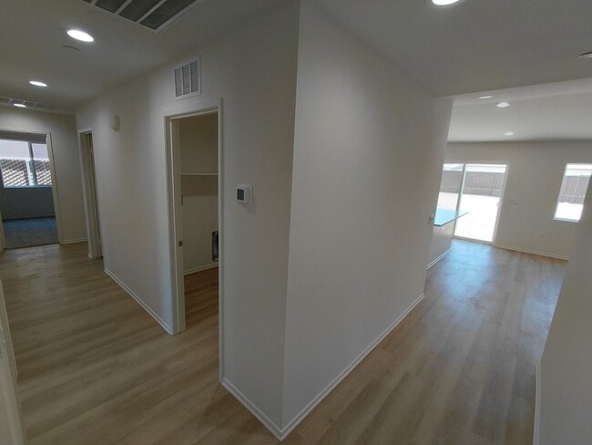 Foto del edificio - 475 Palomino Ct