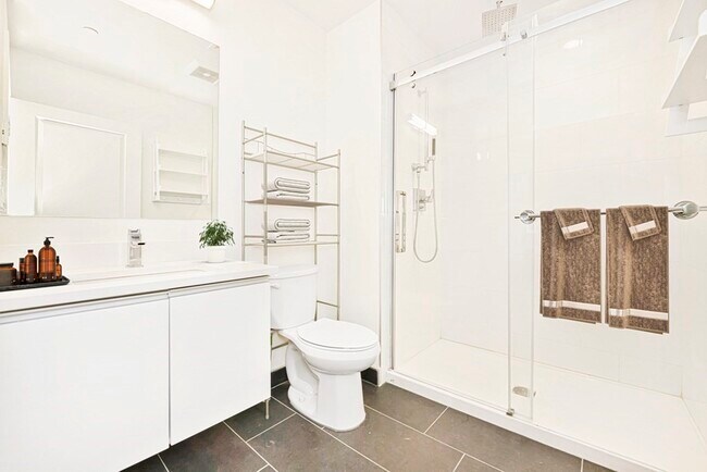 Building Photo - 16 Boardman St