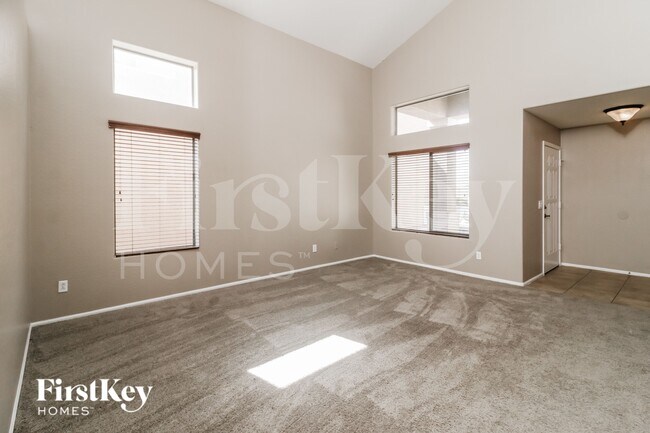 Building Photo - 40133 W Sanders Way
