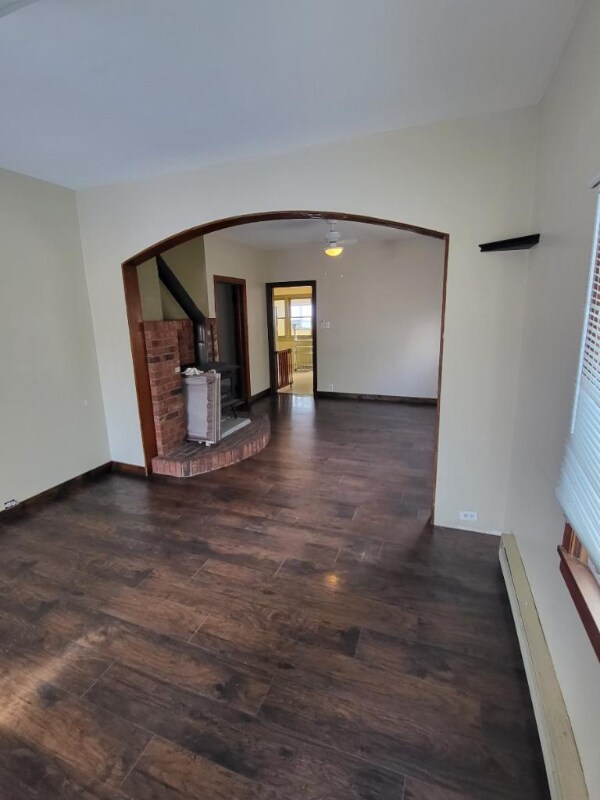 Foto del edificio - 716 E 1st St