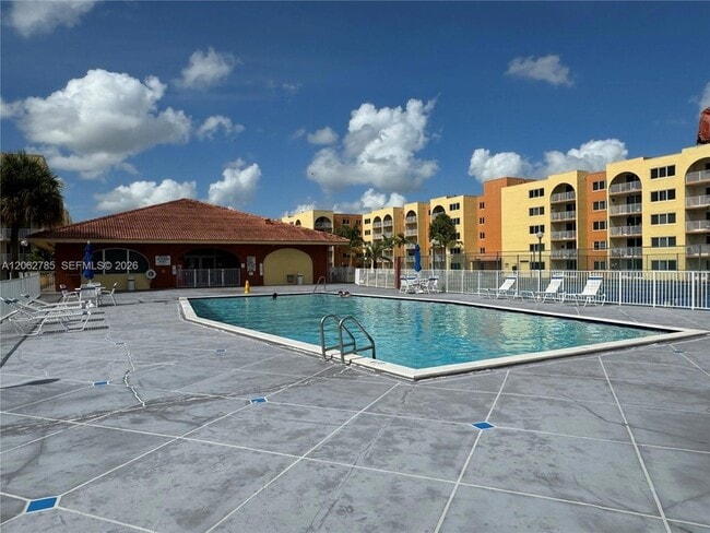Photo - 7010 NW 186th St Unit 5-418 Apartment