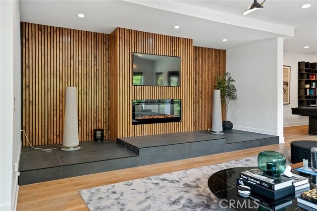 Building Photo - 9029 St Ives Dr