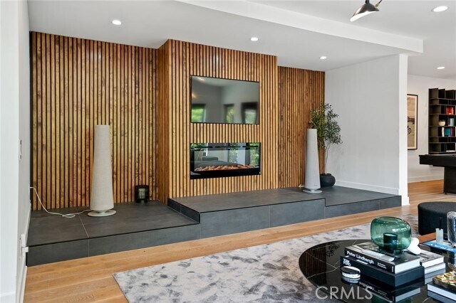 Foto del edificio - 9029 St Ives Dr