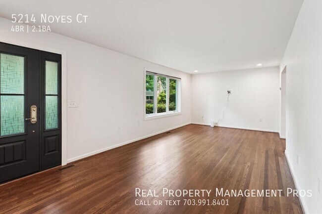 Foto del edificio - 5214 Noyes Ct