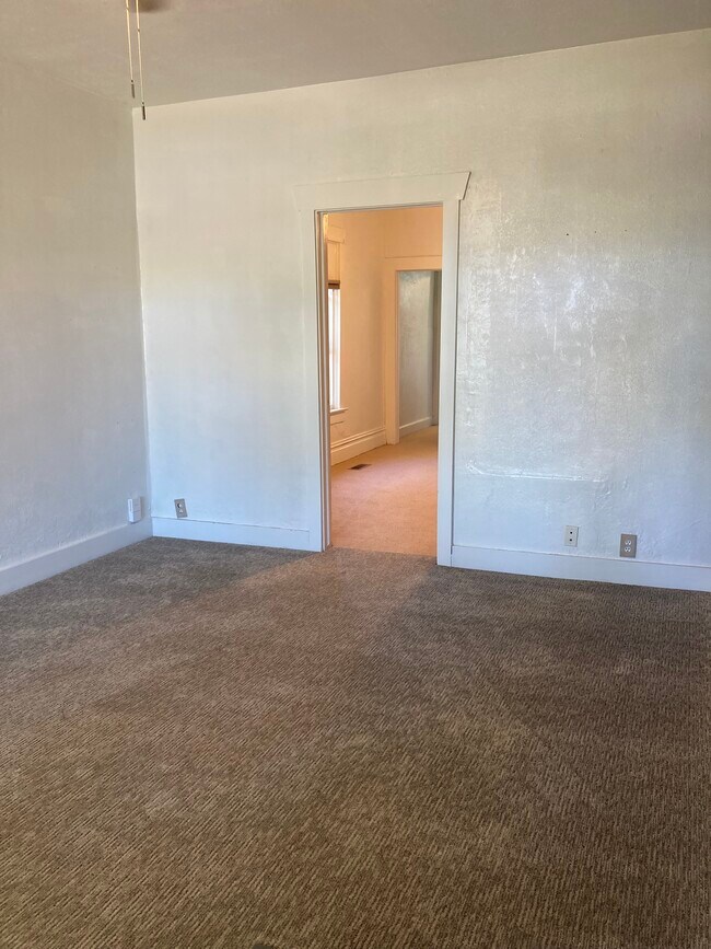 Foto del edificio - 1325 S 200 E