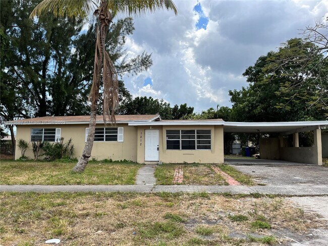 Building Photo - 1212 NW 16th Ct