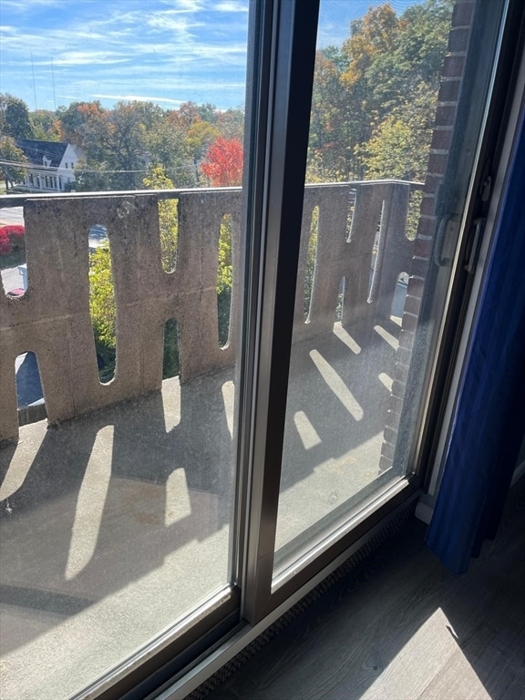 Building Photo - 10 Main St