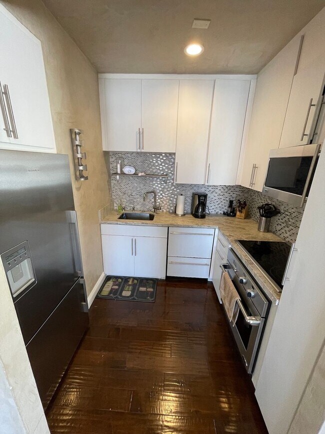 Foto del edificio - Historic Property w/ Top Notch Amenities (...