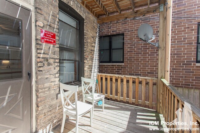Building Photo - 2730 N Wayne Ave