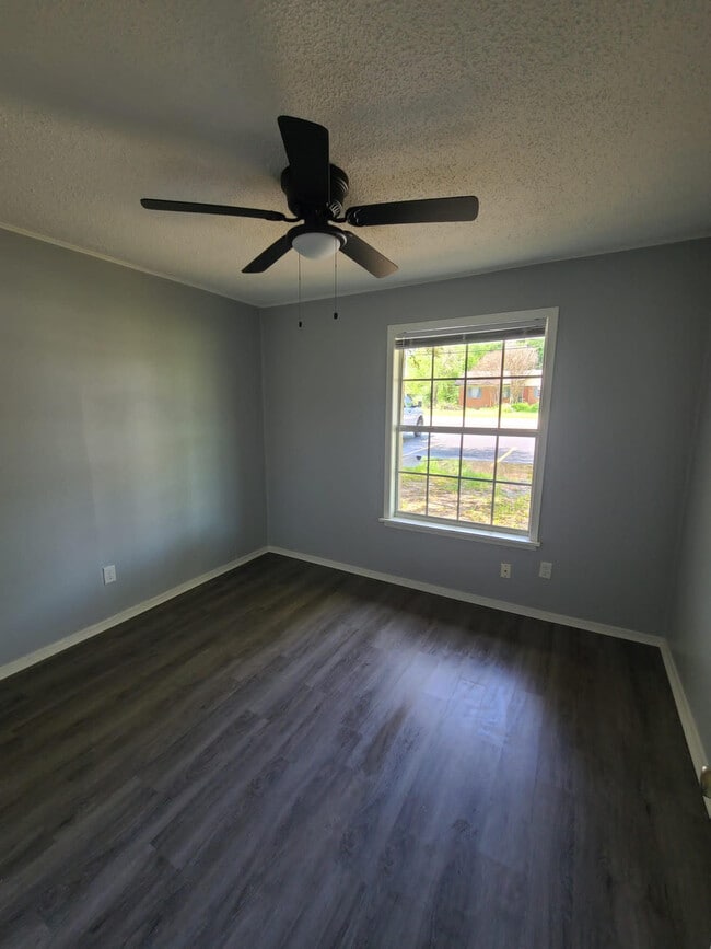 Building Photo - Canton TX Apartments