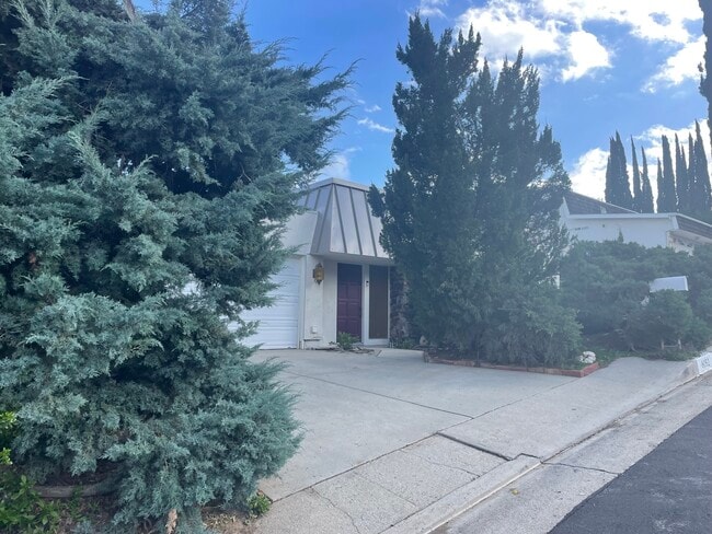 Entrada principal - 6052 Pat Ave