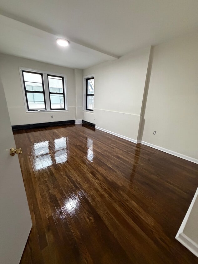 Foto del edificio - 150 S Harrison St