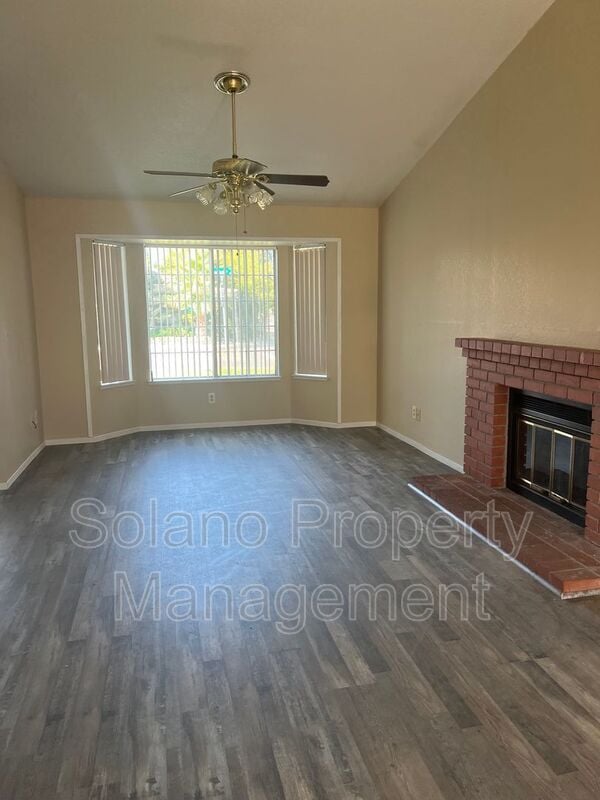 Foto del edificio - 300 Kendrick Ln