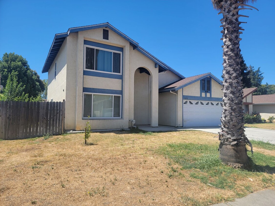 Foto principal - Great 4 Bedroom 2.5 Bath in South Natomas