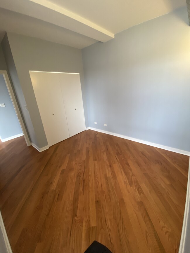 Foto del edificio - 3611 W Montrose Ave